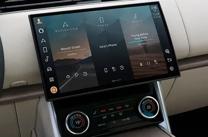 Range Rover infotainment screen