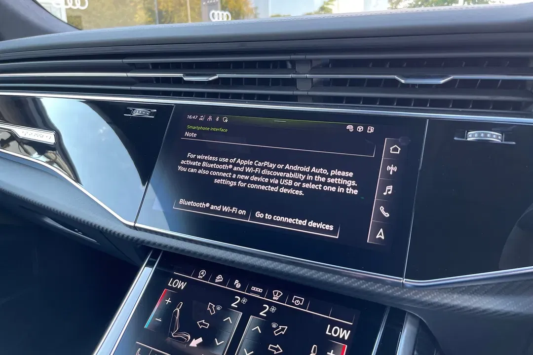 Apple carplay activation screen