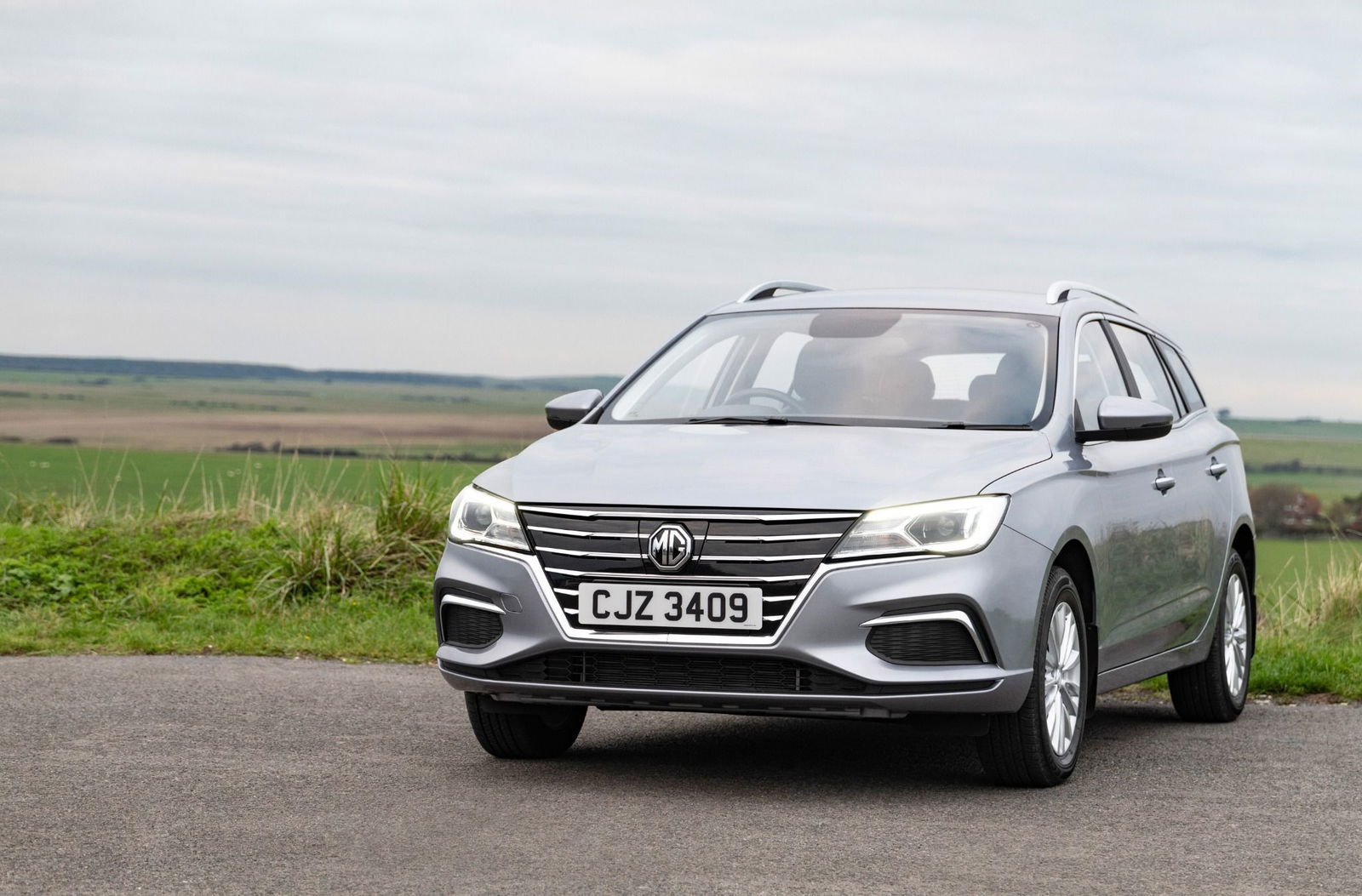 Front view of a silver MG5