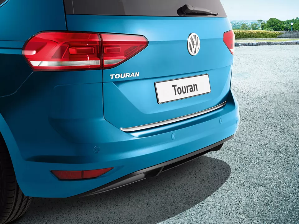 rear view of vw touran